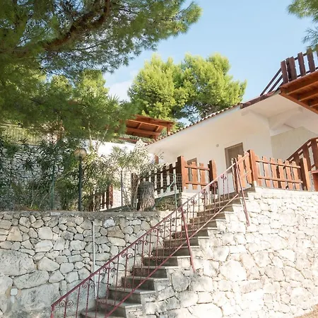 Mattinatella アパートホテル